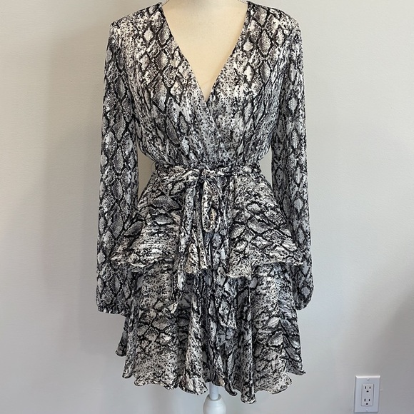 DO+BE SNAKE RUFFLE DRESS - NWT - Picture 2 of 10